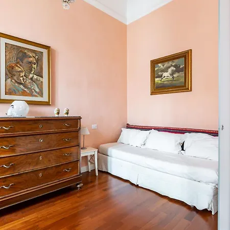 Stibbert & Statuto Elegant Flat With Balcony Apartment
