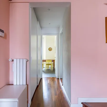 Guesthost - Stibbert & Statuto Elegant Flat With Balcony *