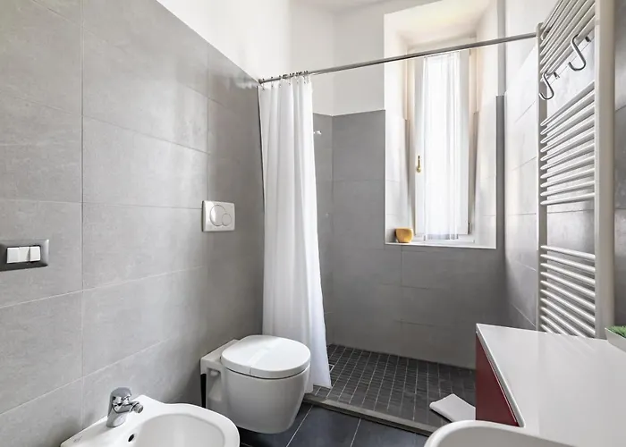 Guesthost - Stibbert & Statuto Elegant Flat With Balcony Апартаменты Флоренция