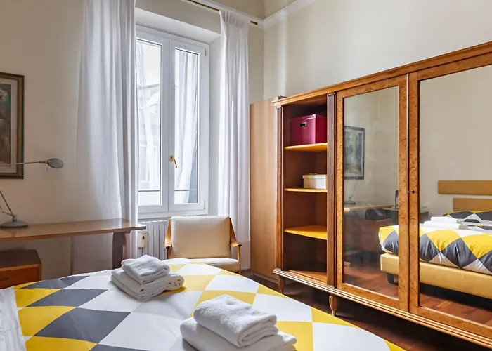 Апартаменты Guesthost - Stibbert & Statuto Elegant Flat With Balcony *