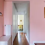 Guesthost - Stibbert & Statuto Elegant Flat With Balcony *