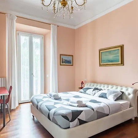 Guesthost - Stibbert & Statuto Elegant Flat With Balcony * فلورنس